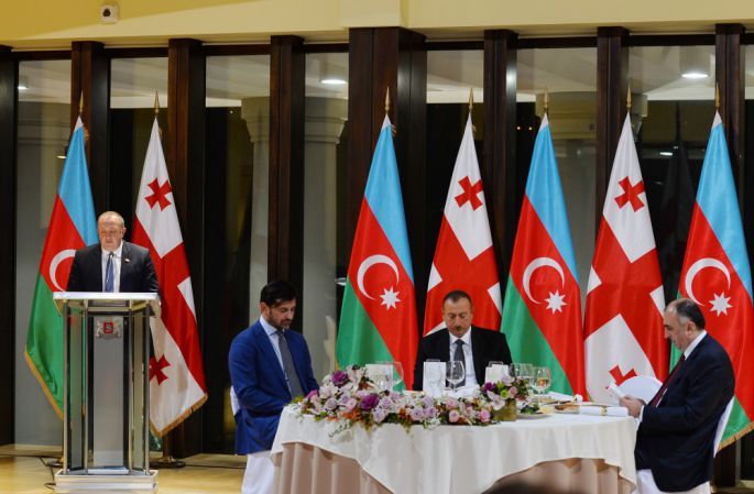 Был дан официальный обед в честь Президента Азербайджана - ФОТО